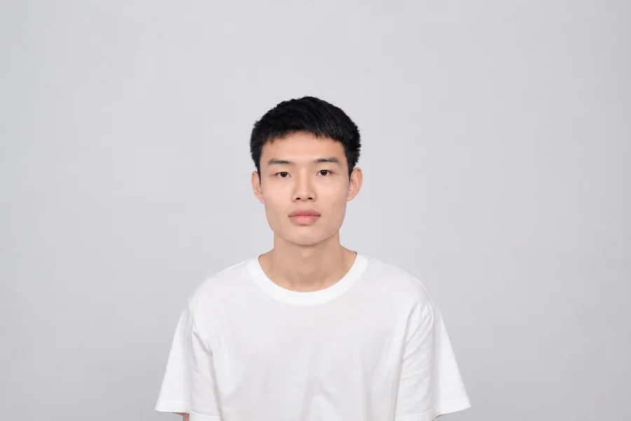 工业设计师唐梓杰的肖像